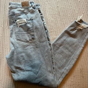 Light wash American Eagle jeans